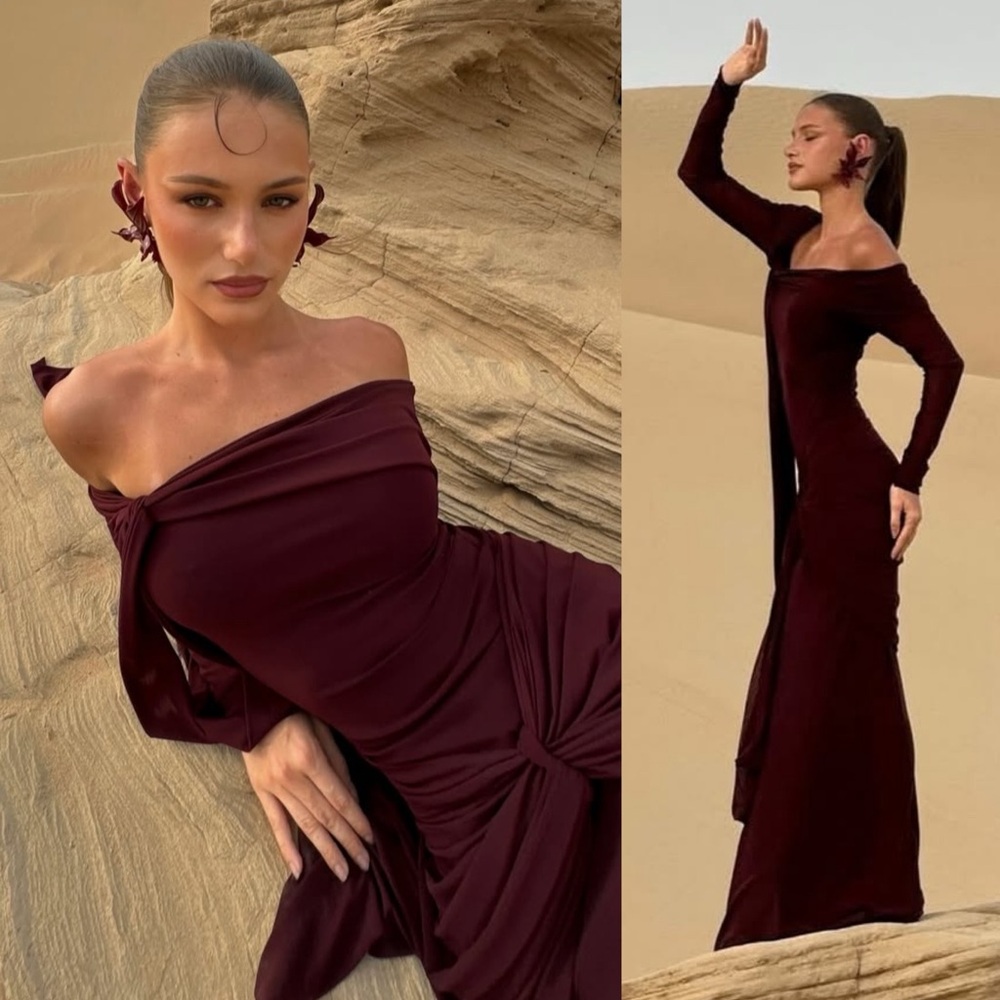 DEME by Gabriella Heloise Off Shoulder Dress Burgundy Red NEW with tag